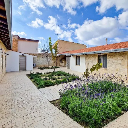 Sanders Andre Marie Cute Studio With Shared Garden شقة *