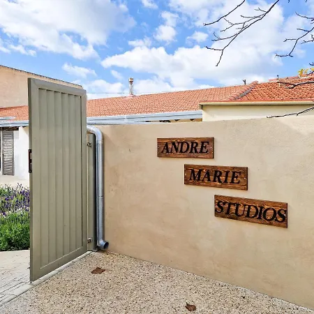Sanders Andre Marie Cute Studio With Shared Garden Vasa Kilaniou