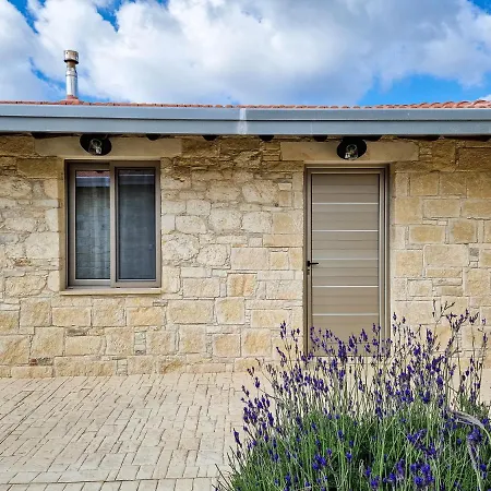Sanders Andre Marie Cute Studio With Shared Garden